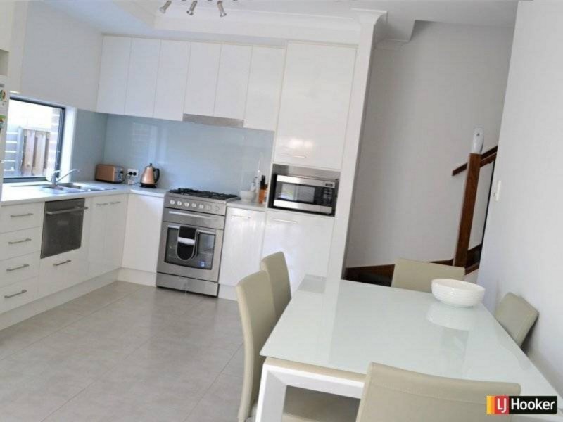 8 Ningaloo Lane, Fitzgibbon QLD 4018