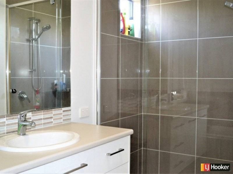 8 Ningaloo Lane, Fitzgibbon QLD 4018