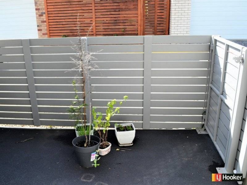 8 Ningaloo Lane, Fitzgibbon QLD 4018