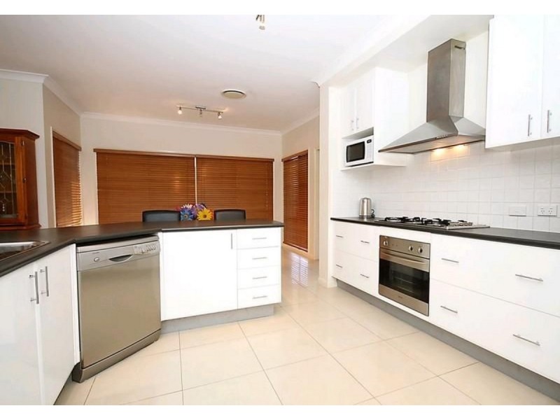 16 Laura Place, Nudgee QLD 4014