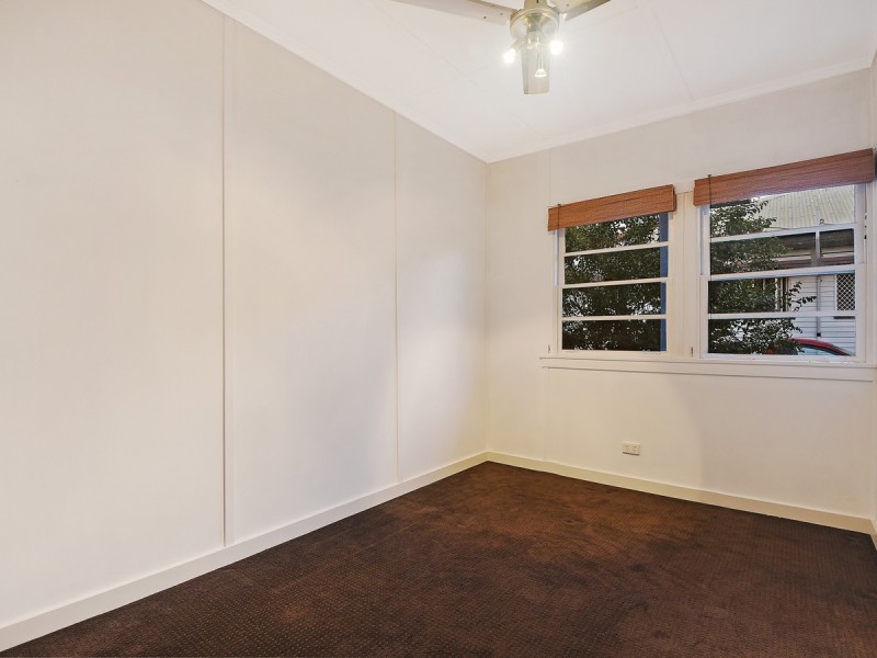 98 Crowley Street, Zillmere QLD 4034