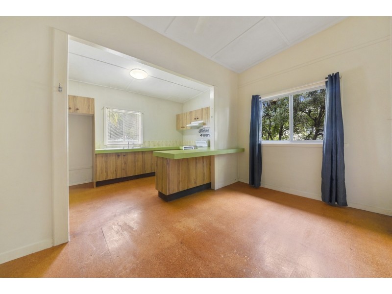 96 Blackwood Road, Deagon QLD 4017