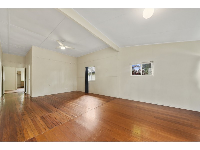 96 Blackwood Road, Deagon QLD 4017