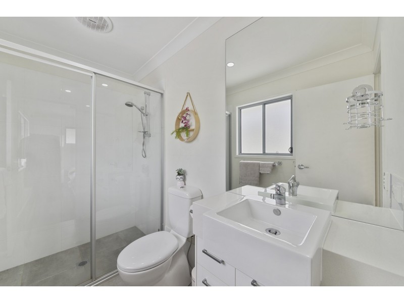 27/20 Eminence Lane, Bridgeman Downs QLD 4035