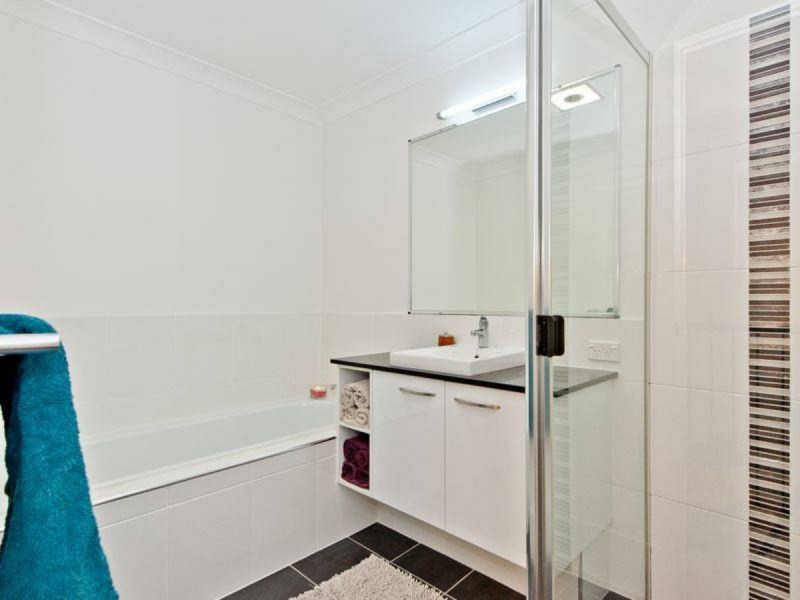 1 Girraween Lane, Fitzgibbon QLD 4018