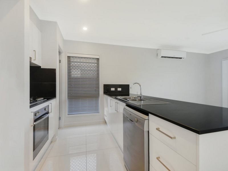 32 Carey Street, Warner QLD 4500