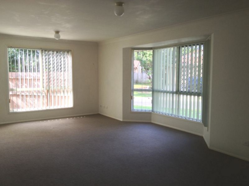 4 Jarrah Place, Fitzgibbon QLD 4018