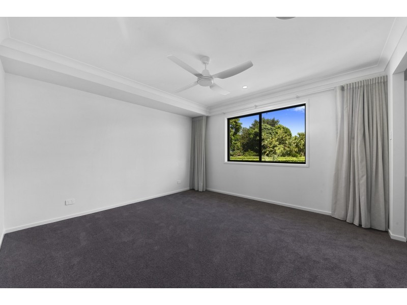 6 Serene Court, Bridgeman Downs QLD 4035