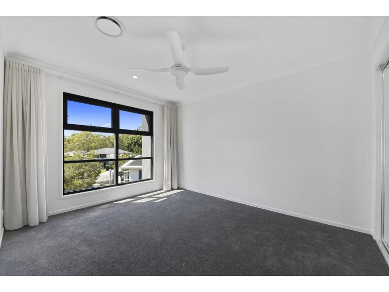 6 Serene Court, Bridgeman Downs QLD 4035