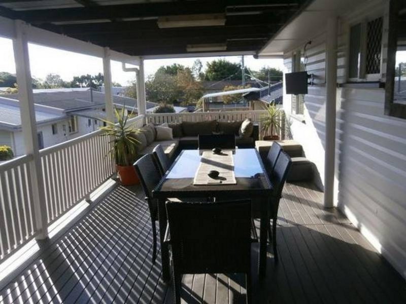 105 Mawson Street, Stafford Heights QLD 4053