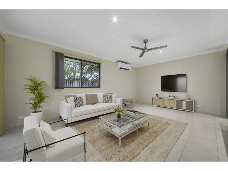 11 Blue Mountains Crescent, Fitzgibbon QLD 4018