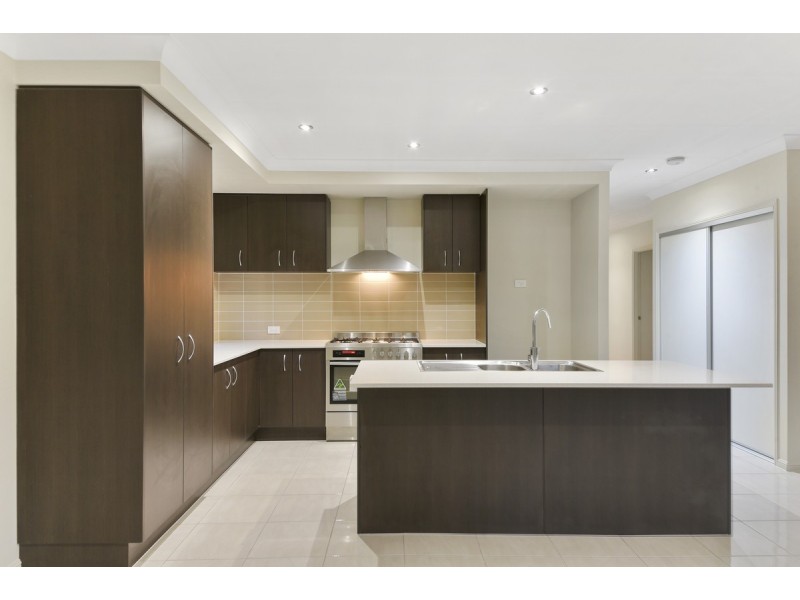 11 Blue Mountains Crescent, Fitzgibbon QLD 4018