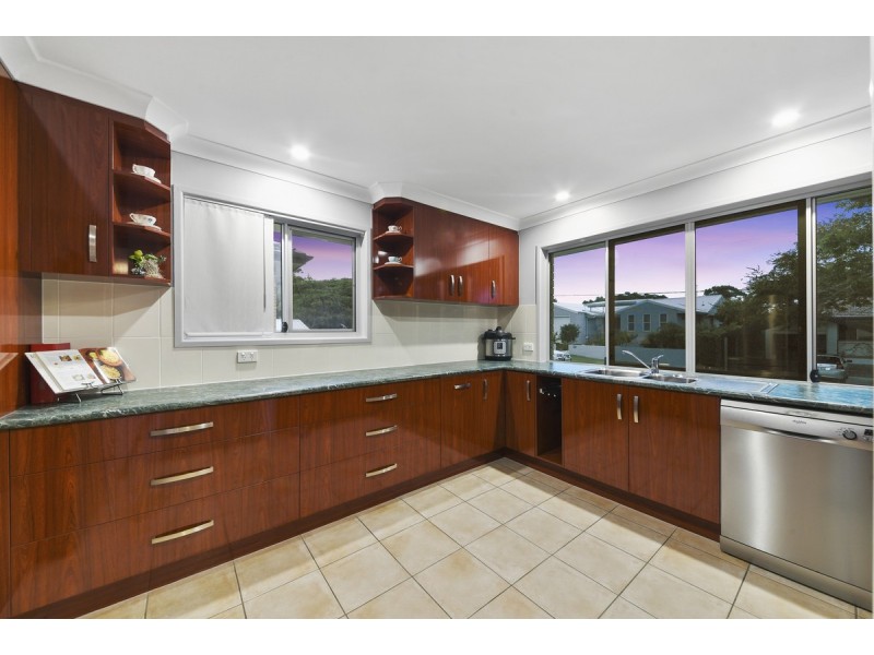 24 Pacific Street, Chermside West QLD 4032