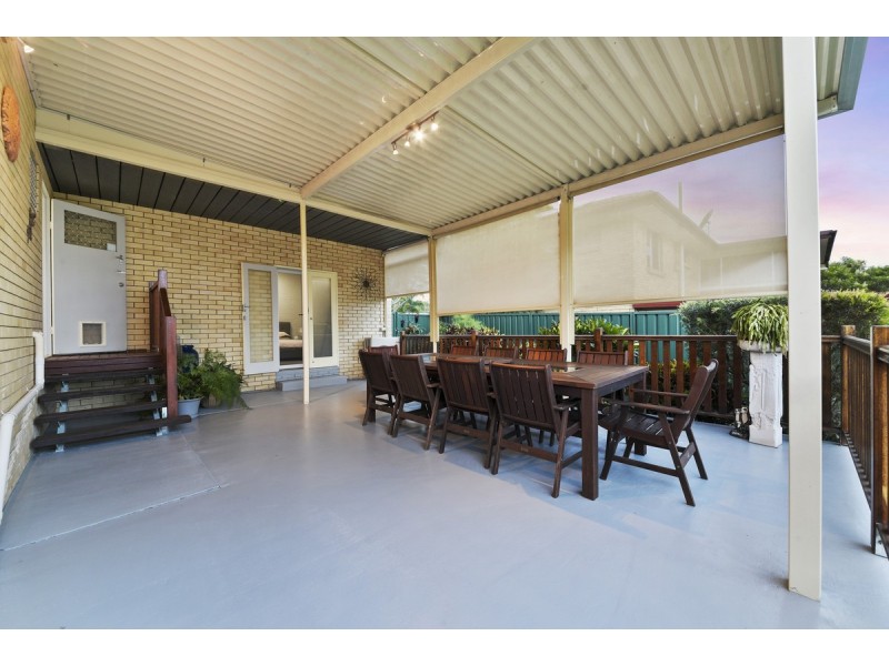 24 Pacific Street, Chermside West QLD 4032