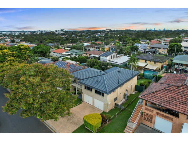 24 Pacific Street, Chermside West QLD 4032