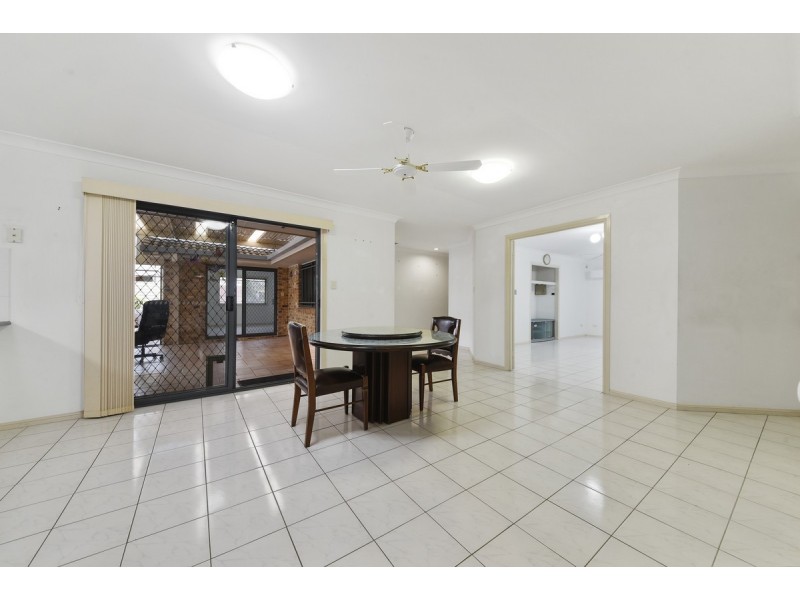 26 Bangalow Street, Bridgeman Downs QLD 4035