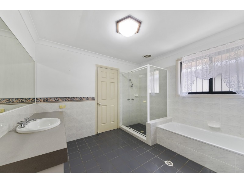 26 Bangalow Street, Bridgeman Downs QLD 4035