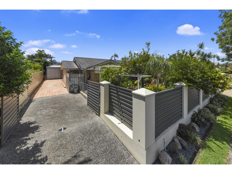 26 Bangalow Street, Bridgeman Downs QLD 4035
