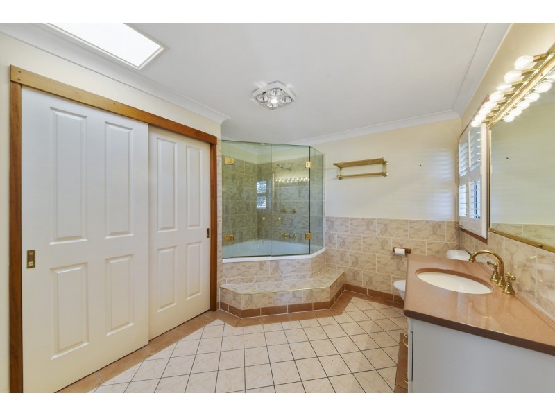 14 Tutoko Court, Aspley QLD 4034