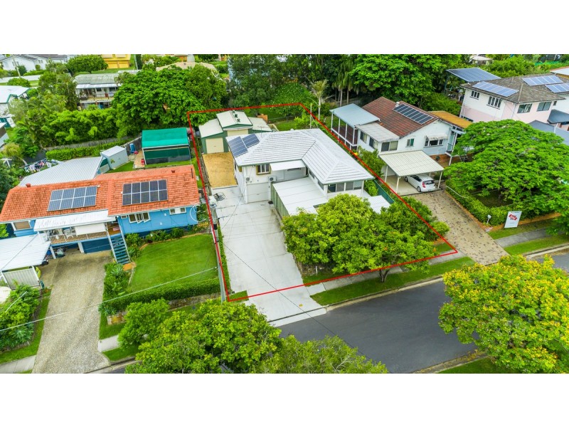 8 Narthanya Street, Chermside West QLD 4032