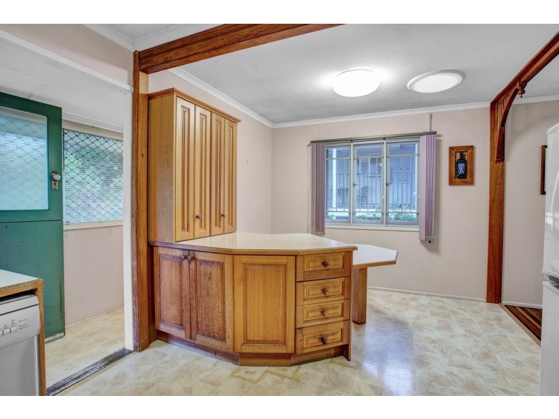 8 Narthanya Street, Chermside West QLD 4032