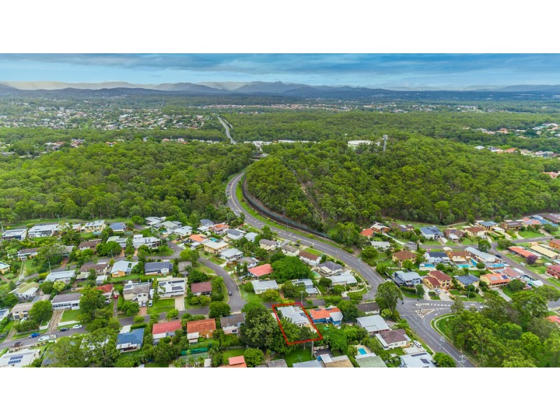 8 Narthanya Street, Chermside West QLD 4032