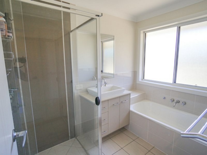 129 McGinn Road, Ferny Grove QLD 4055