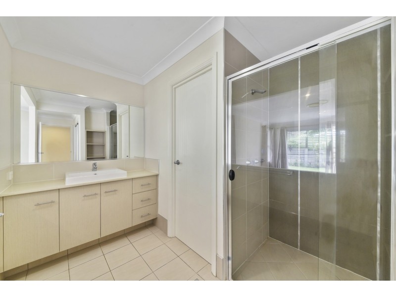 129 McGinn Road, Ferny Grove QLD 4055