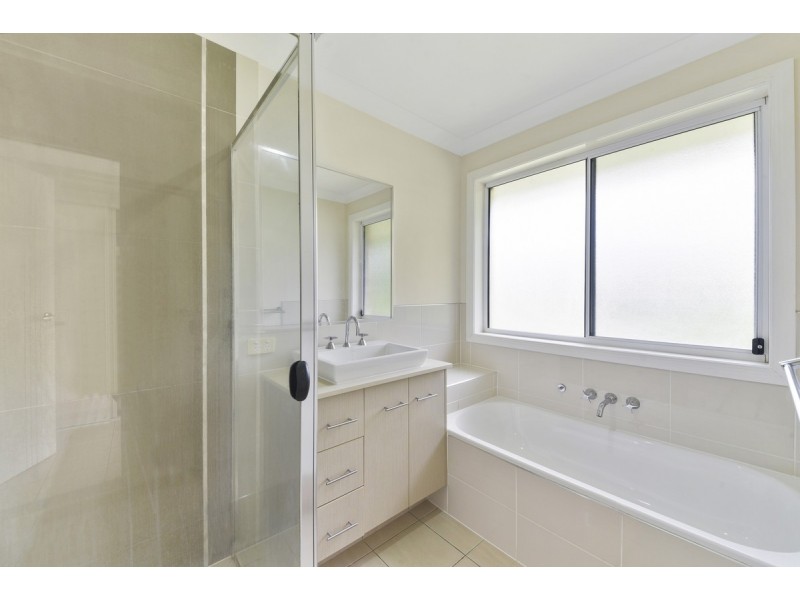 129 McGinn Road, Ferny Grove QLD 4055