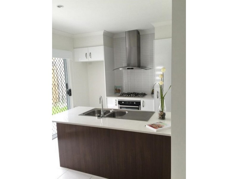 11 Flinders Circuit, Fitzgibbon QLD 4018