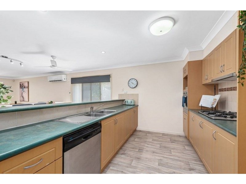 15 Cooksland Crest, North Lakes QLD 4509