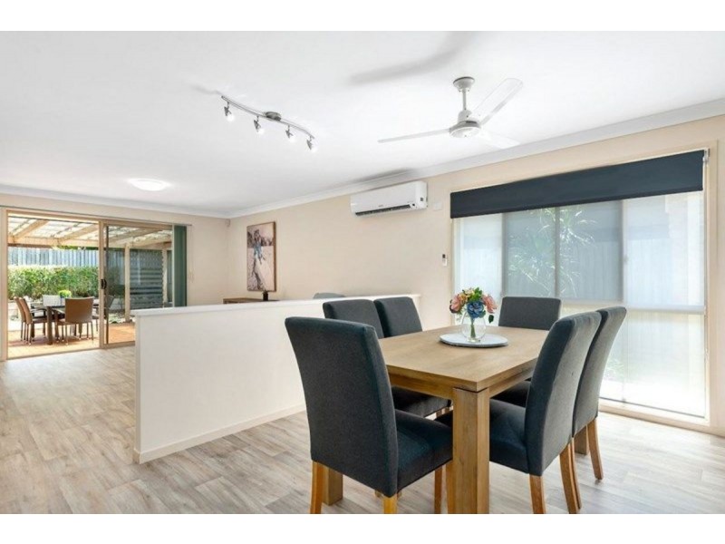 15 Cooksland Crest, North Lakes QLD 4509