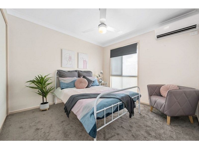 15 Cooksland Crest, North Lakes QLD 4509