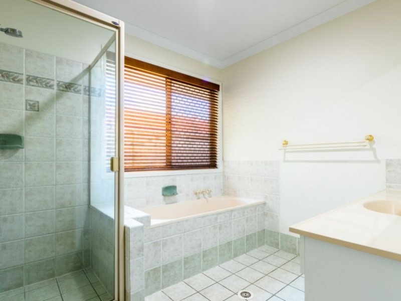 11 Chevrotain Place, Chermside West QLD 4032