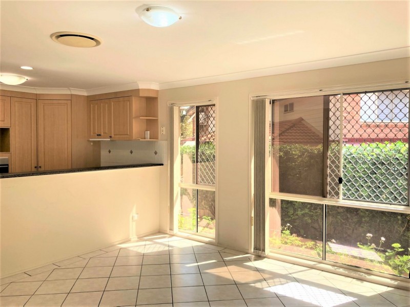 5 Monroe Place, Mcdowall QLD 4053