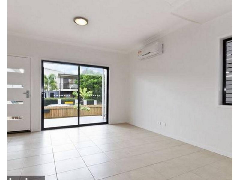 2/26 Latham Street, Chermside QLD 4032