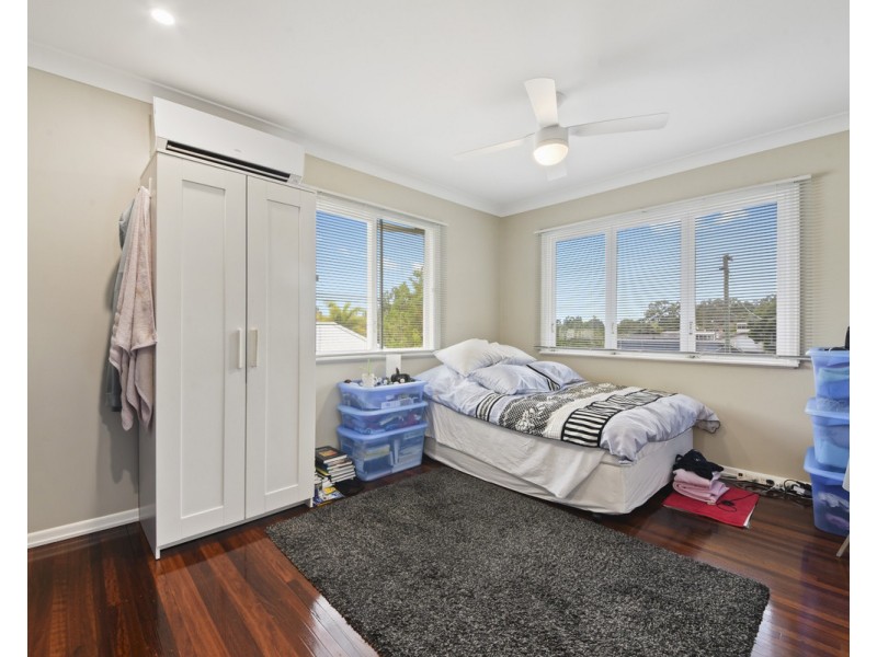 6 Culworth Street, Chermside West QLD 4032