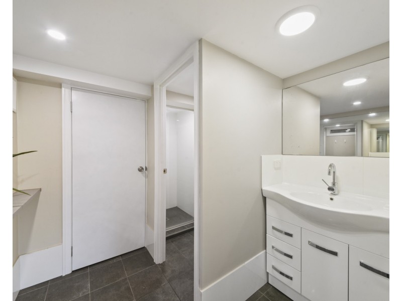 6 Culworth Street, Chermside West QLD 4032