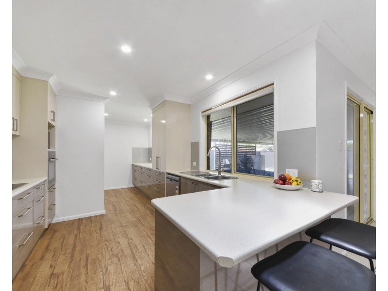 24 Lockyer Drive, Bray Park QLD 4500