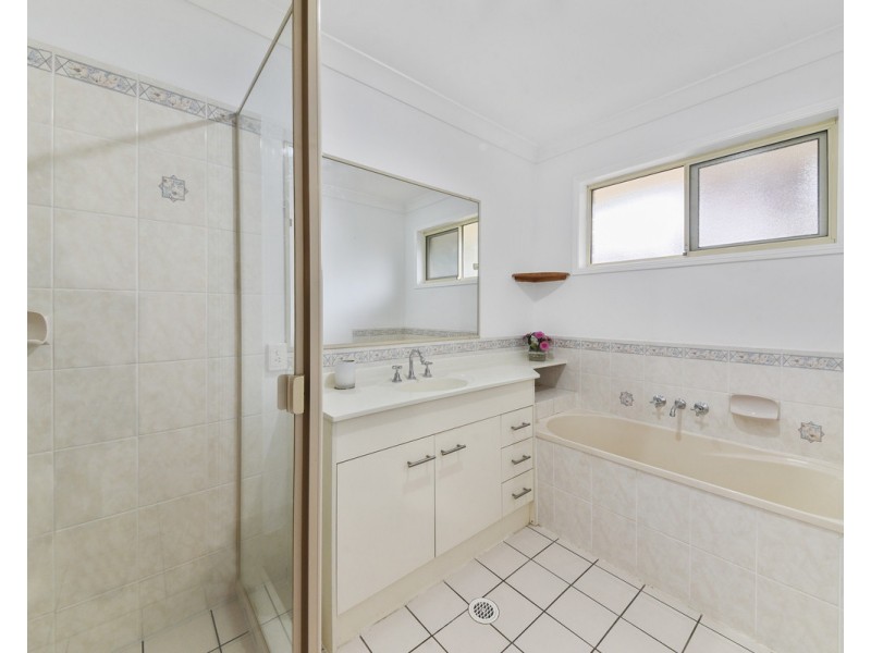 24 Lockyer Drive, Bray Park QLD 4500