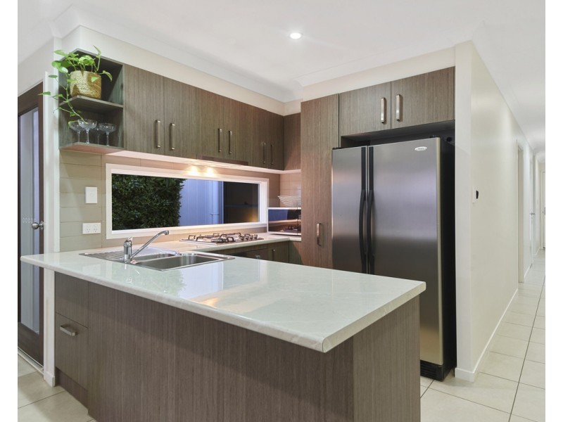 19 Dorrigo Place, Fitzgibbon QLD 4018