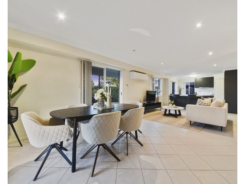 8 Caribou Crescent, Fitzgibbon QLD 4018