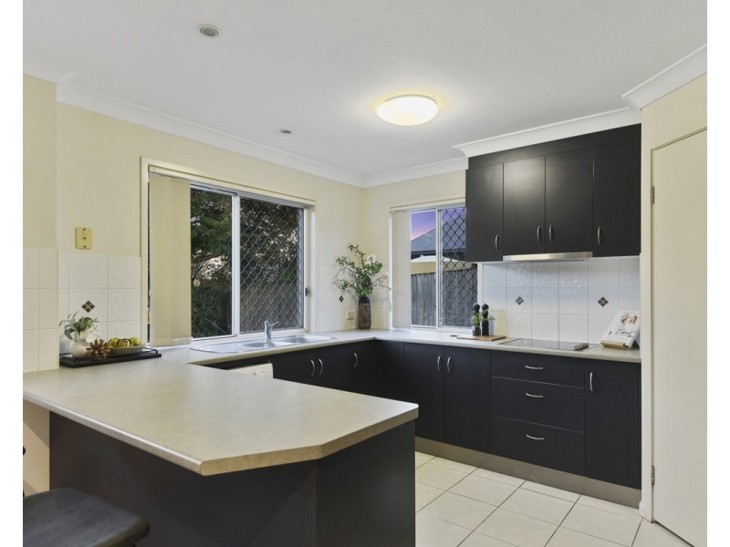 8 Caribou Crescent, Fitzgibbon QLD 4018