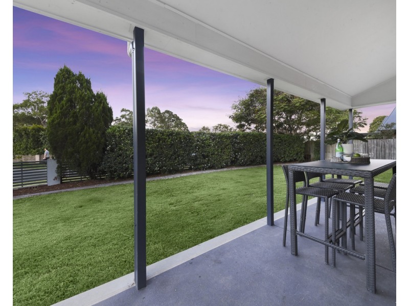 8 Caribou Crescent, Fitzgibbon QLD 4018