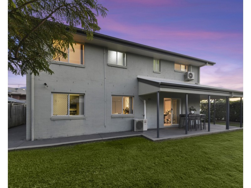 8 Caribou Crescent, Fitzgibbon QLD 4018