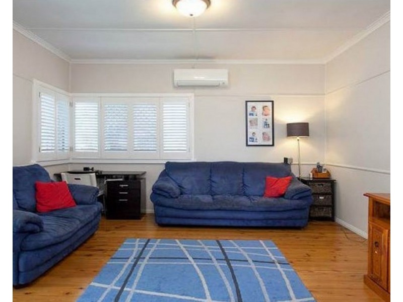 327 Hamilton Road, Chermside QLD 4032