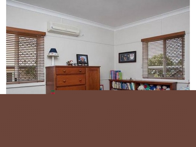 327 Hamilton Road, Chermside QLD 4032