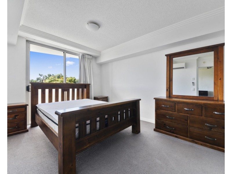 202/392 Hamilton Road, Chermside QLD 4032