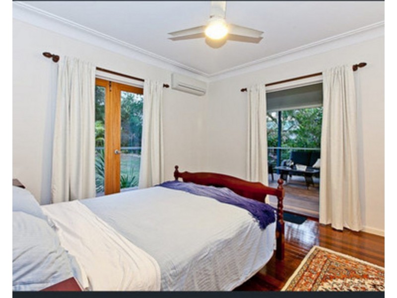 16 Glenhaven Street, Kedron QLD 4031