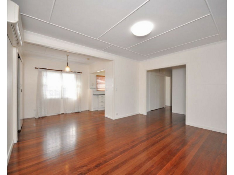 99 Graham Road, Carseldine QLD 4034